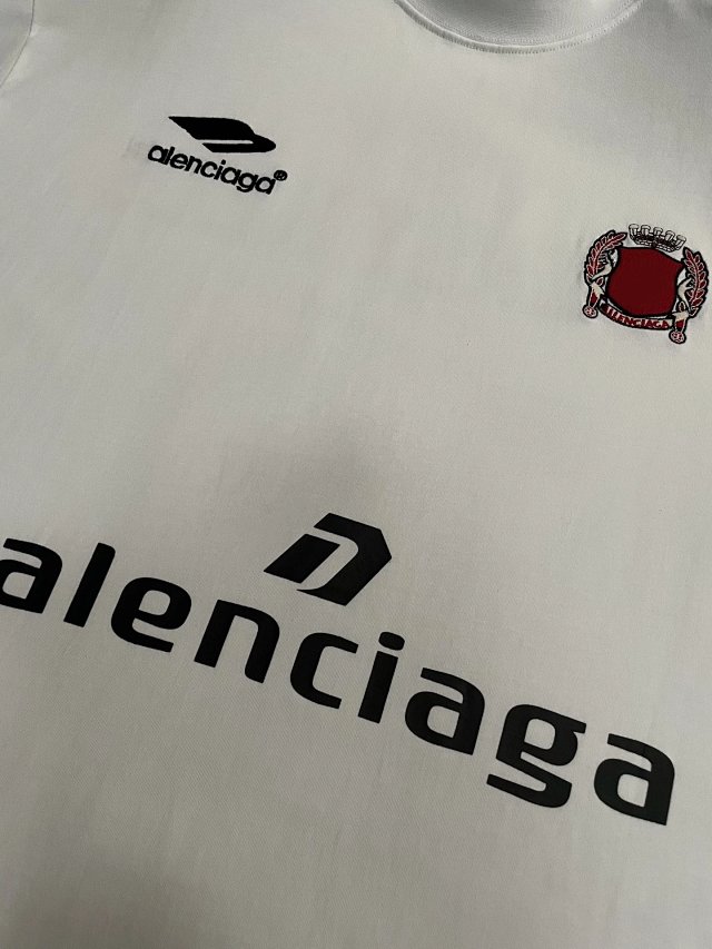 Balenciaga Beverly Hills T-shirt Tee: seller detail photo 9