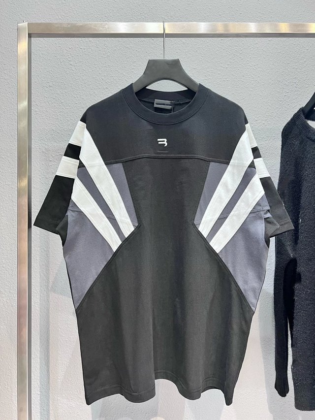 Balenciaga Sporty Shirt: seller detail photo 2
