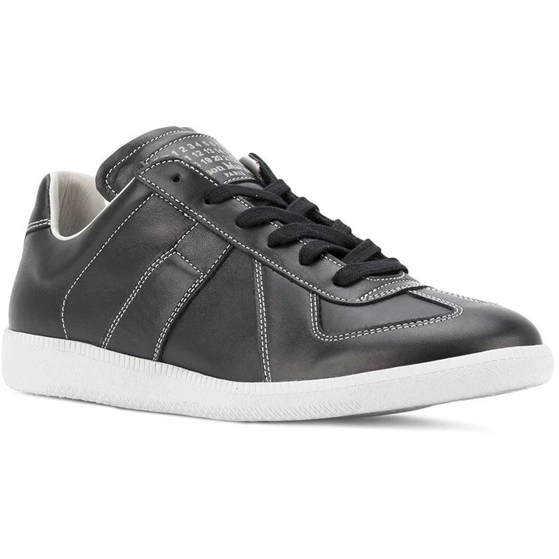 Solid black lacing