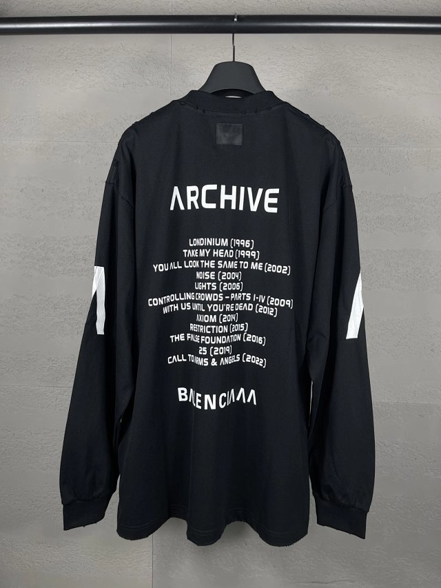 Balenciaga Sweatshirt: seller detail photo 2