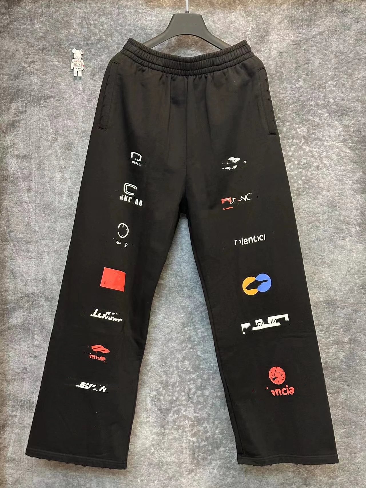 Balenciaga Logo Sweats 3