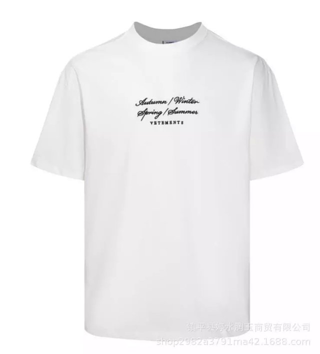 Vetements T-shirt Tee: seller detail photo 1