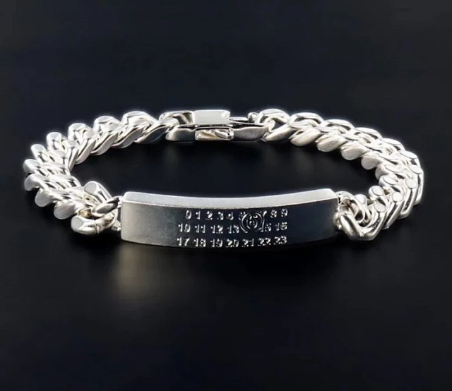 Maison Margiela Necklace: seller detail photo 3