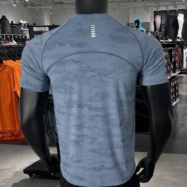 Under Armour T-Shirt TEE: seller detail photo 6