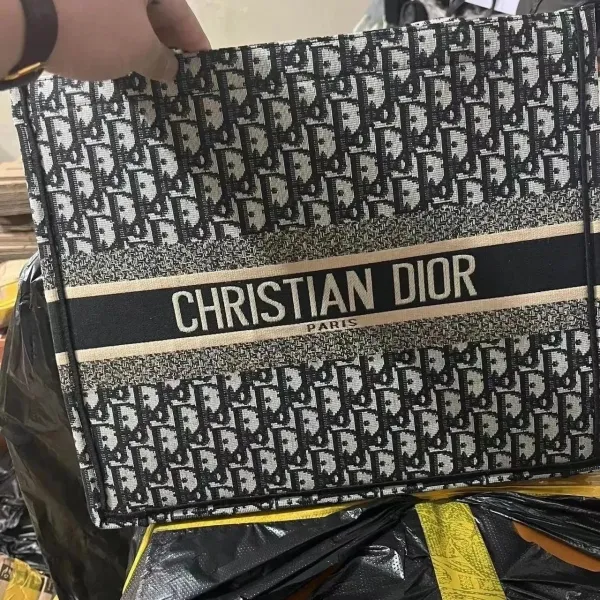 Dior Oblique Canvas Tote Bag Black and White - 1
