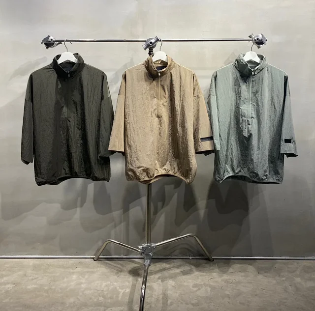 Unbranded Jackets Half-Zip High-Neck Nylon Pullover Jacket product detail image 2