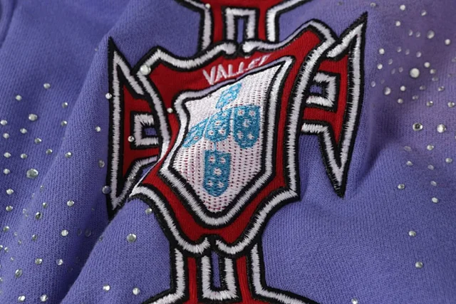 VALEY Hoodies & Sweatshirts Graphic zip-up product detail image 23