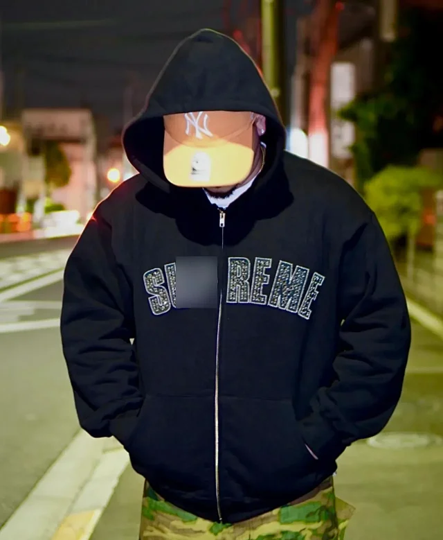 Supreme Hoodies & Sweatshirts Zip-up hooded sweatshirt with rhinestone arc logo product detail image 4