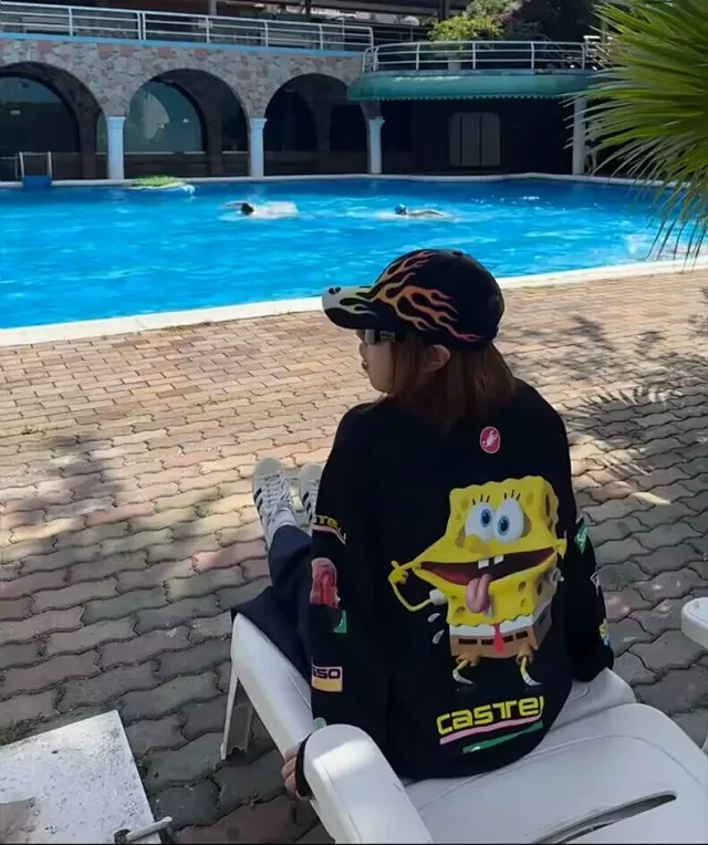 Supreme T-Shirts Long-Sleeve Graphic T-Shirt product detail image 8