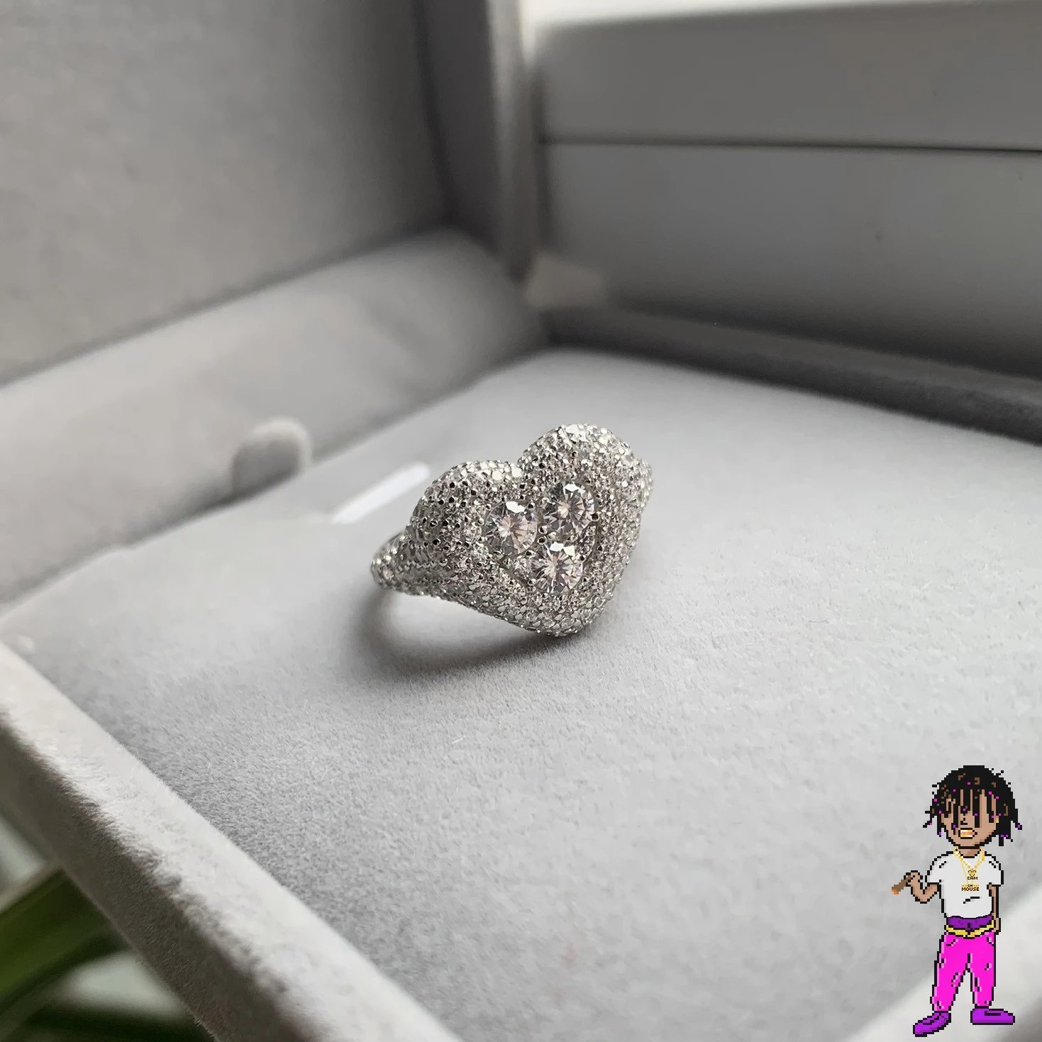 Design Heart-Shaped Pave Diamond Ring Silver - 8