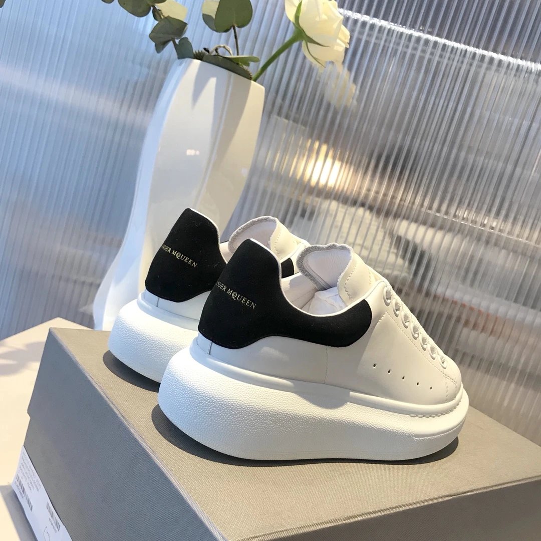 Alexander McQueen Oversized 2