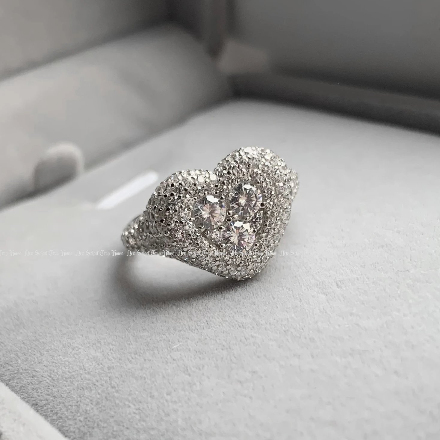 Heart Design Diamond Ring [6 s