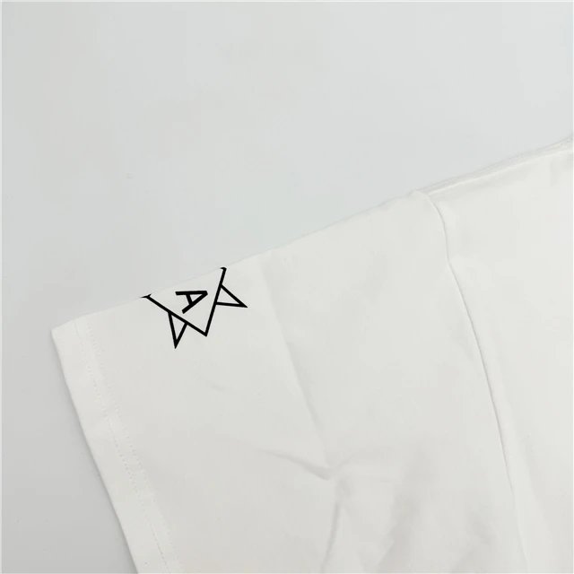 T-Shirt photo 7