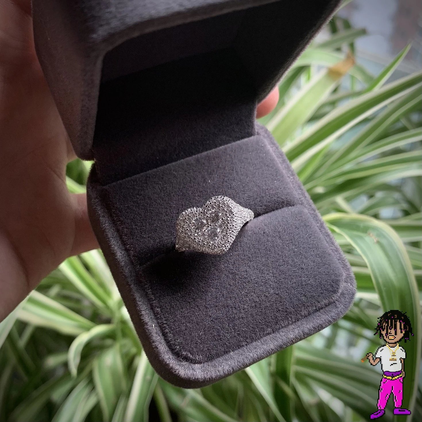 Design Heart-Shaped Pave Diamond Ring Silver - 4