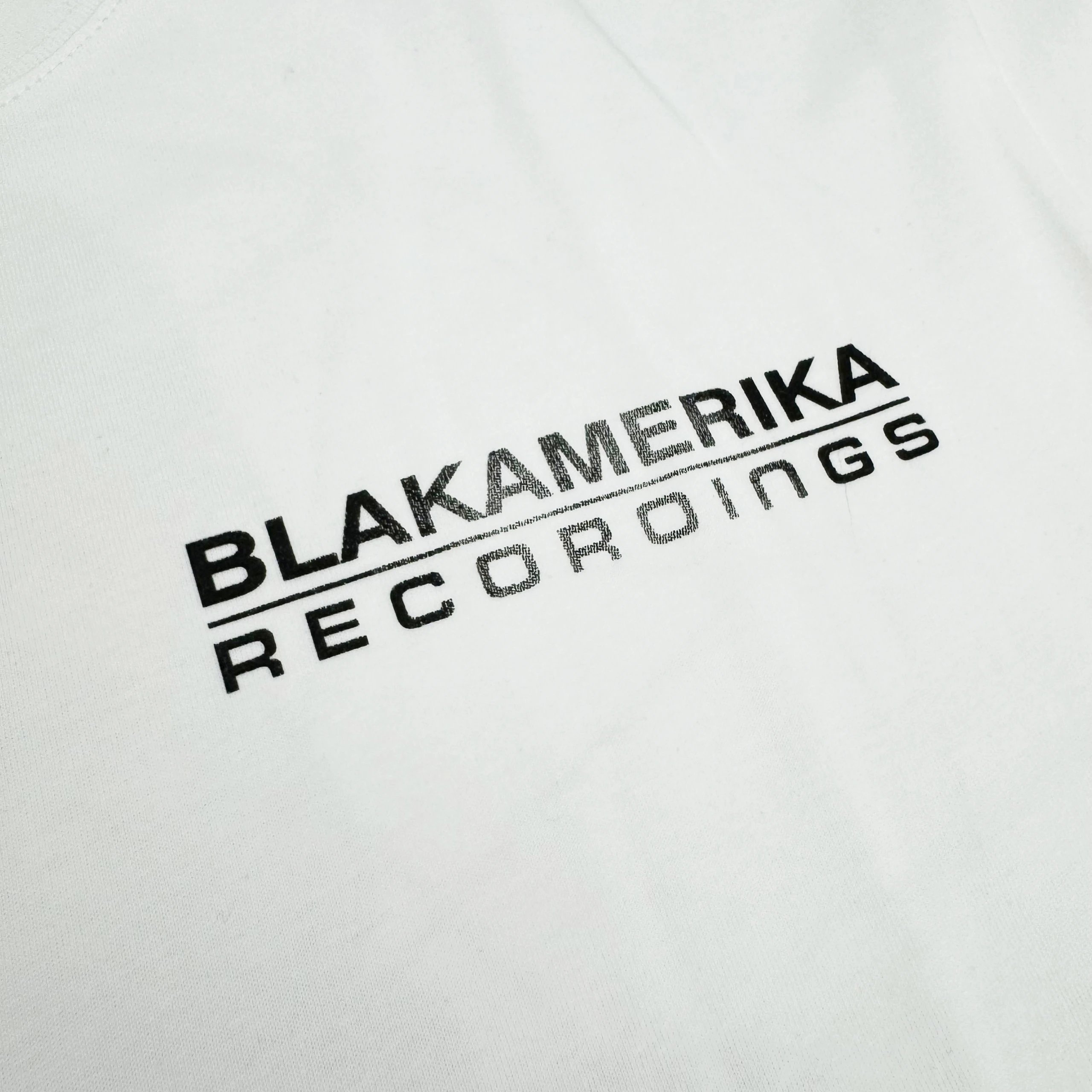 T-Shirt photo 5