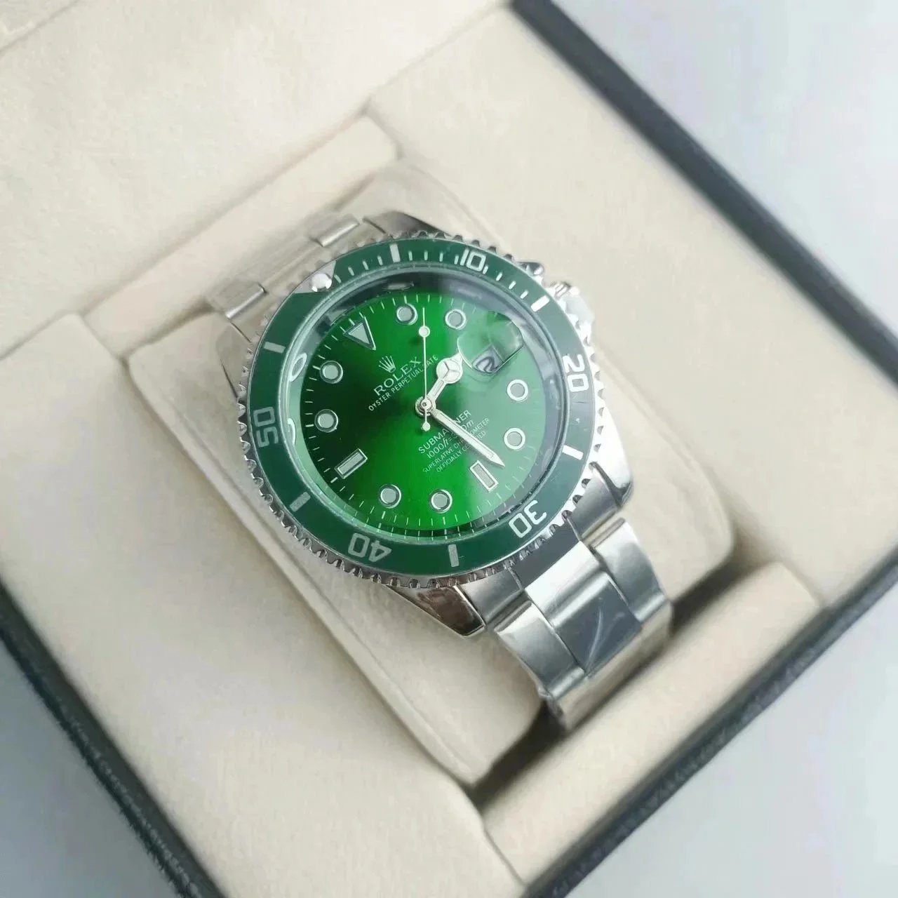 Trendy Fashion Watch photo 4