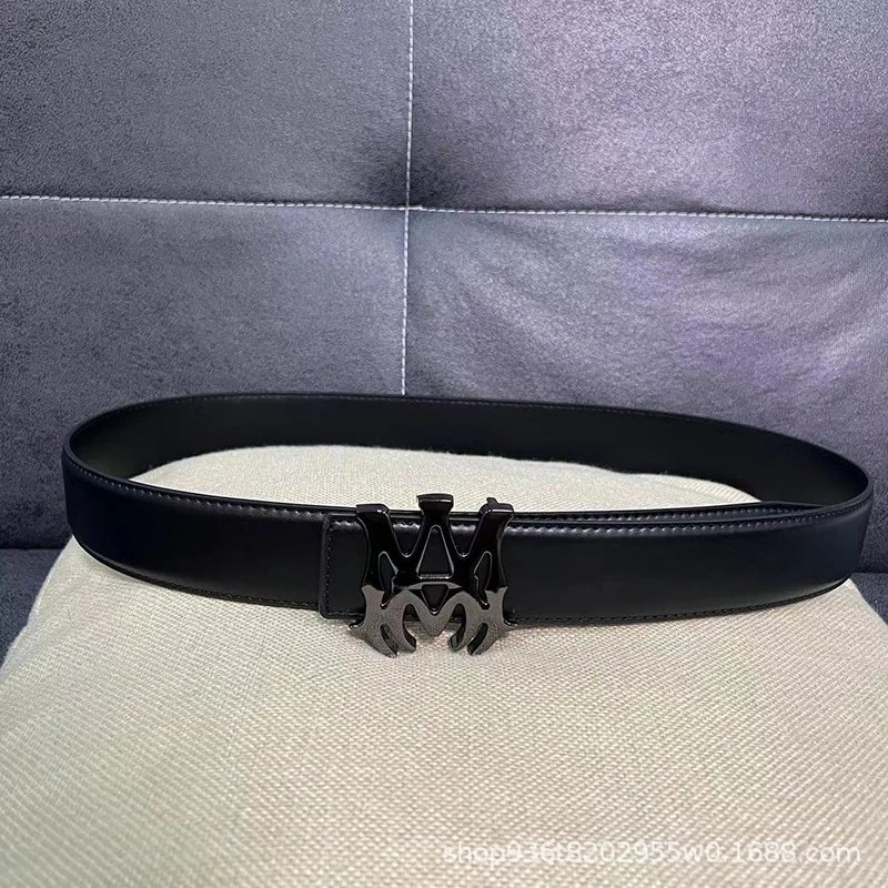 Plain black buckle