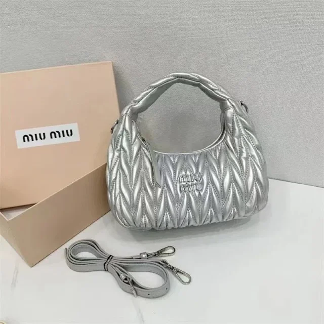 Miu Handbags Quilted braided-handle design product detail image 1