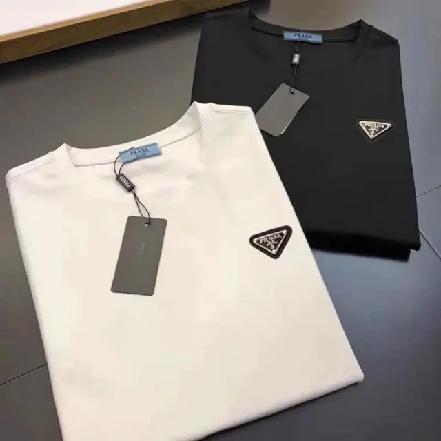 Prada T-Shirts Short-Sleeve Logo-Print product detail image 17