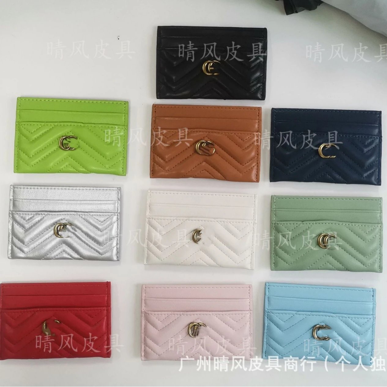 经典款车缝线卡包猪鼻子一片式简约时尚身份证卡片收纳 - 135938