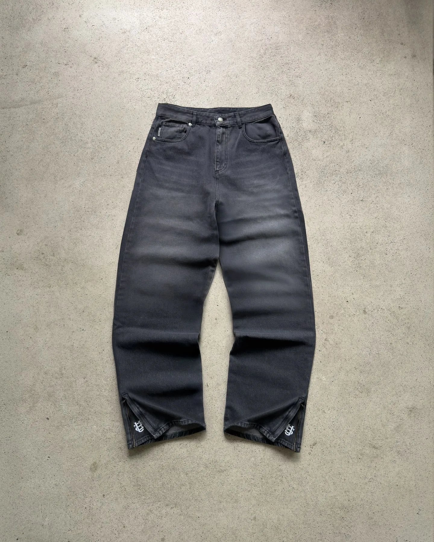 Logo Jeans