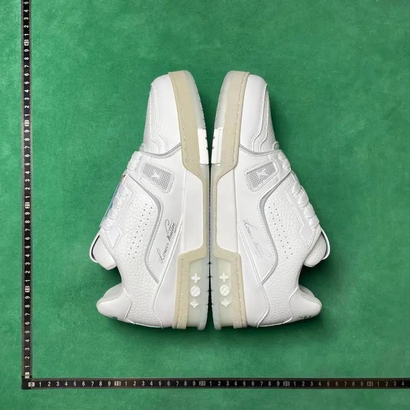 No. 9 Off-White 1A9UP5