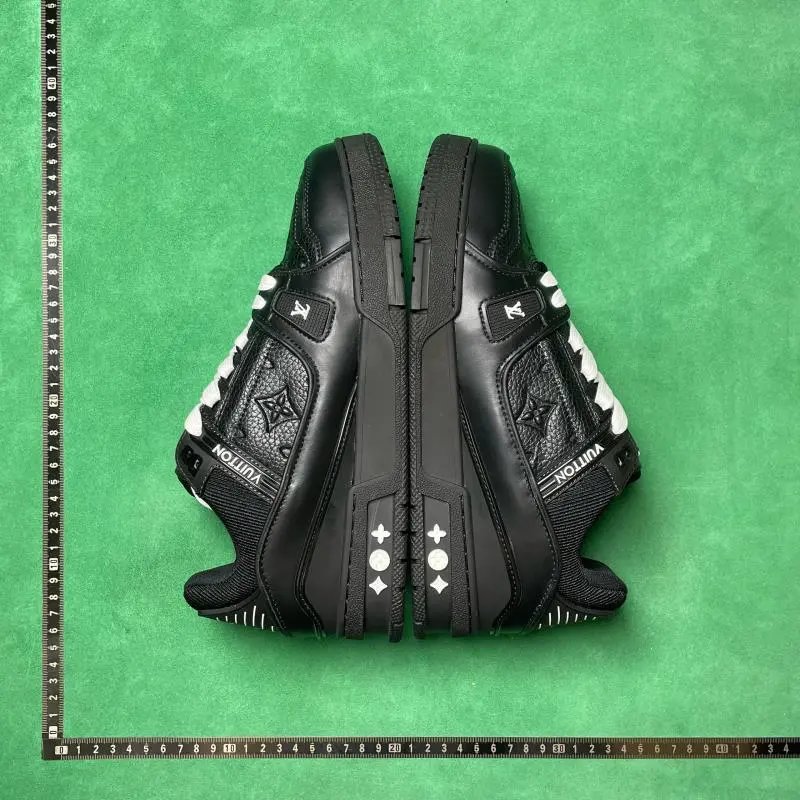 No. 8 Black 1AAREW