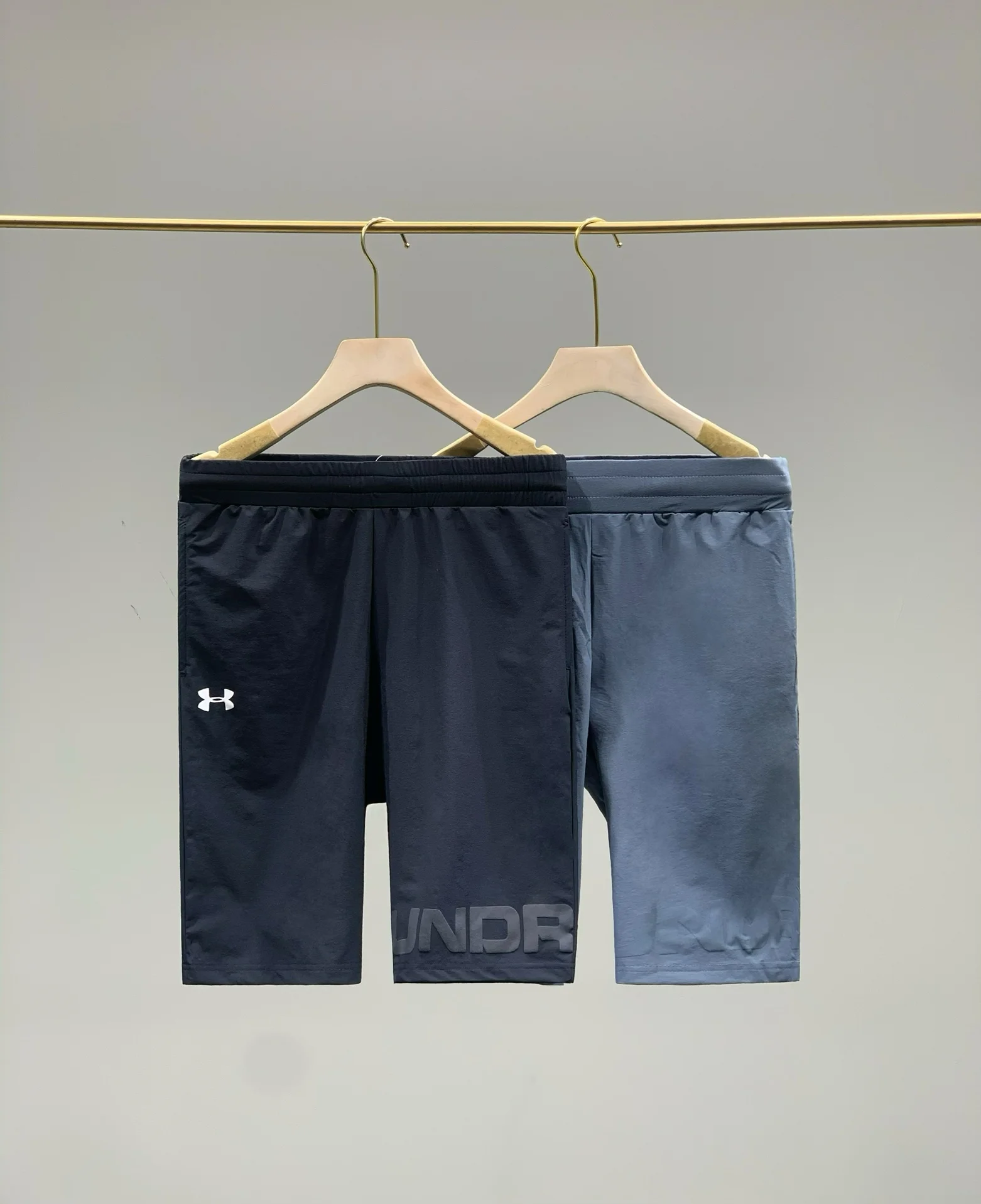 4D几何版型、超薄锦氨弹力面料：UA 训练宽松运动短裤