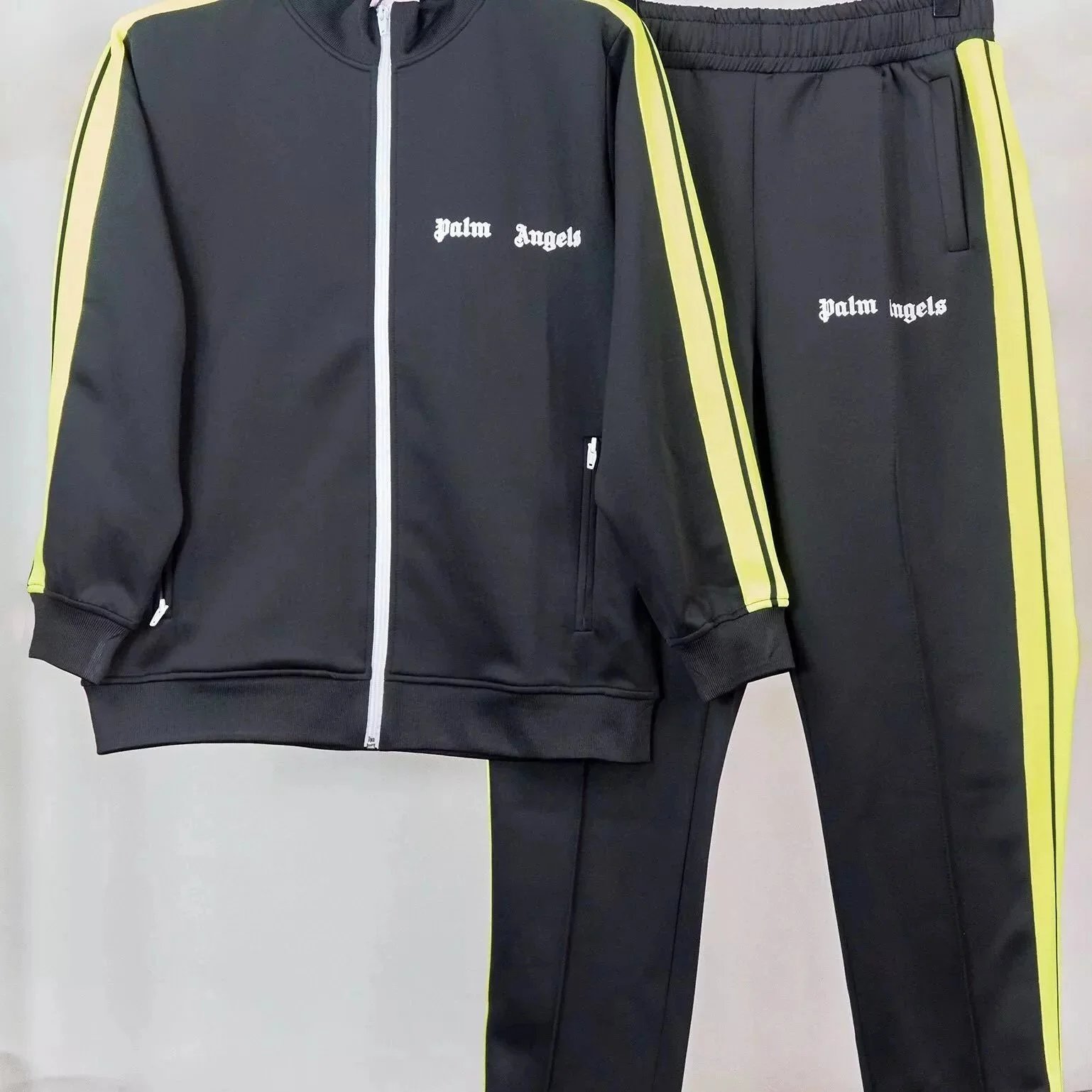 17 Black 005