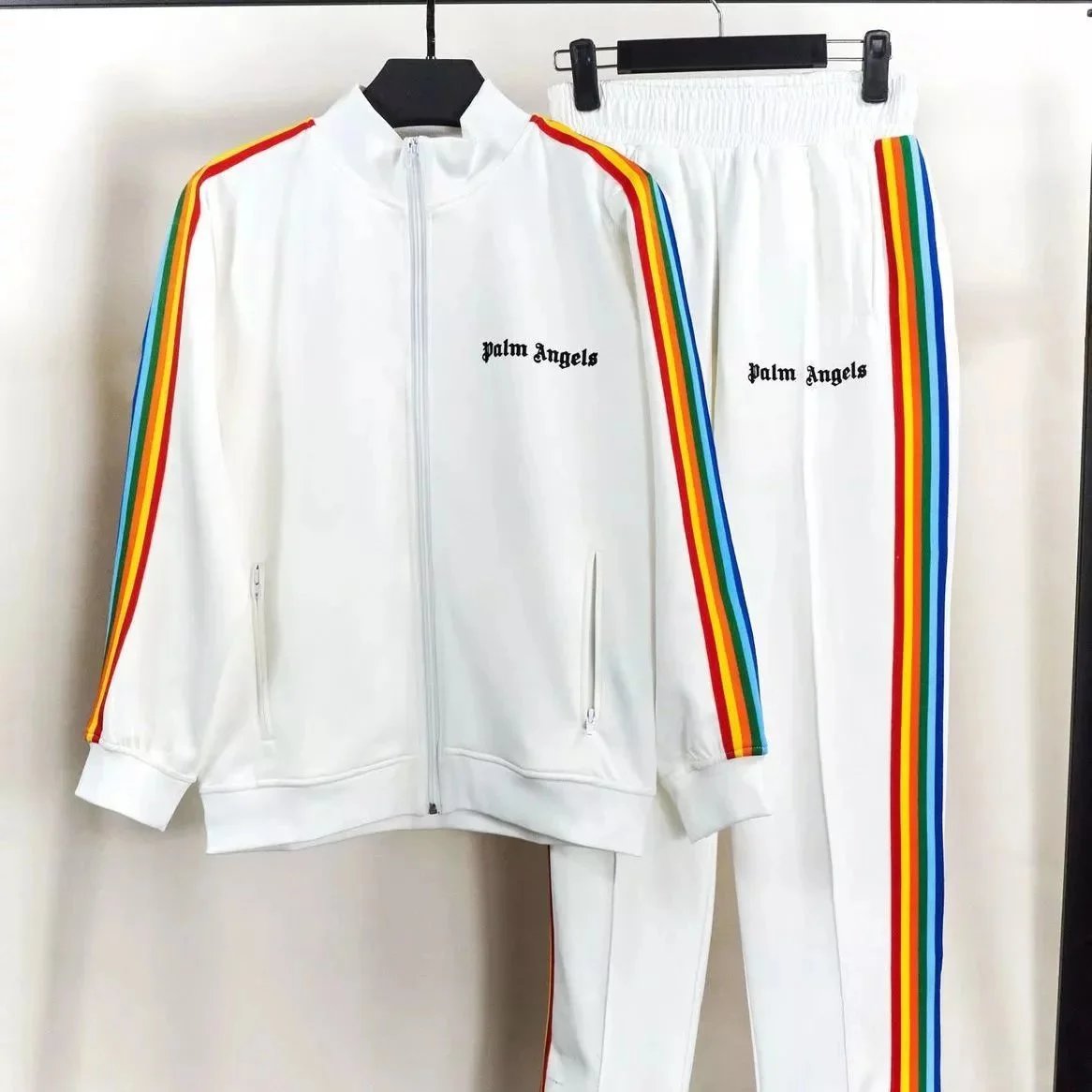 16 White 005