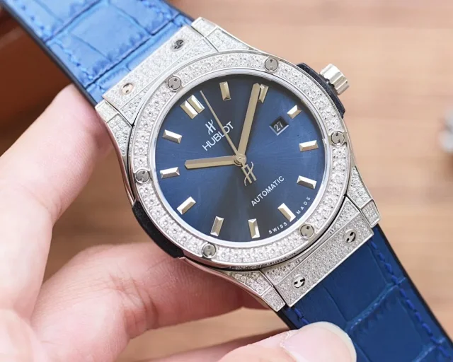 Hublot Watches Automatic date watch with crystal-set bezel and crocodile-pattern leather strap product detail image 4