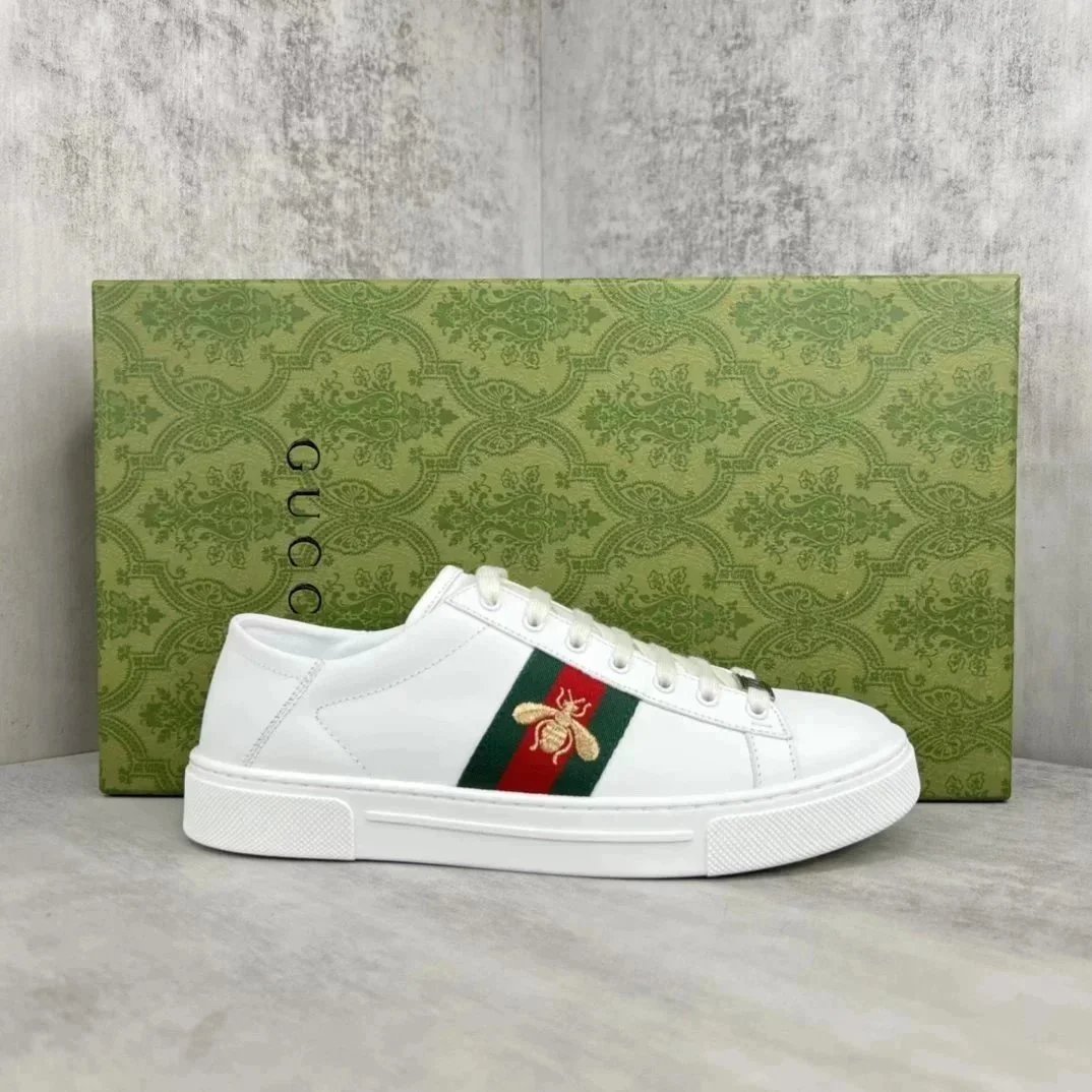 Gucci Ace Bee Embroidery White Sneakers - 9