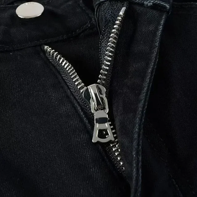 AMIRI Jeans 6001 Distressed Skinny product detail image 4