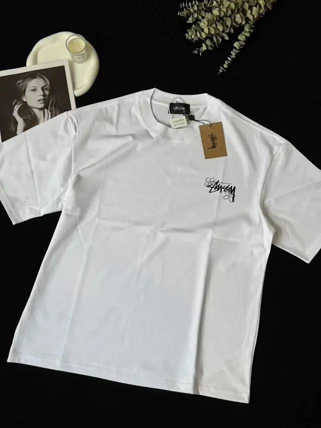 Stüssy T-Shirts Jamaica Beach Floral Logo Print product detail image 5