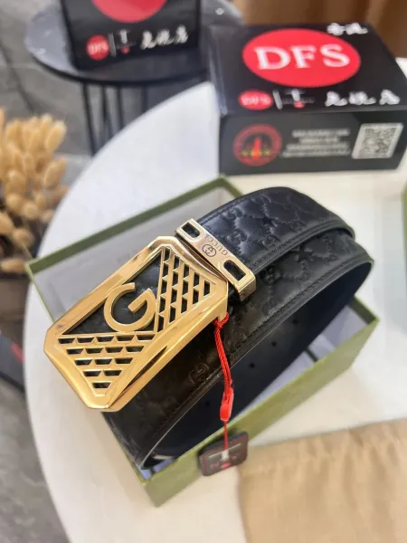 Gucci GG Marmont Belt Black Leather with Gold-Tone Buckle - 1