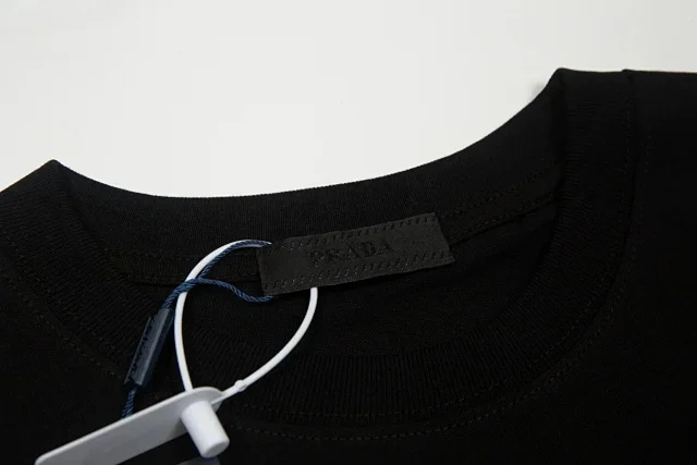Prada T-Shirts Short-Sleeve Logo Print product detail image 2