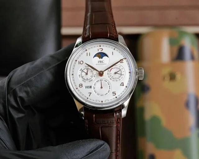 IWC Schaffhausen Watches Moonphase Perpetual Calendar Leather Strap Watch product detail image 6
