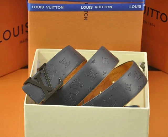 Louis Vuitton Belts LV Buckle Embossed Monogram Belt product detail image 3