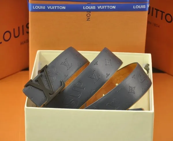 Louis Vuitton LV Initiales Belt Black Leather with Gold-Tone Buckle - 4