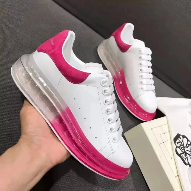 Alexander McQueen Sneakers Oversized low-top with contrast heel tabs product detail image 8