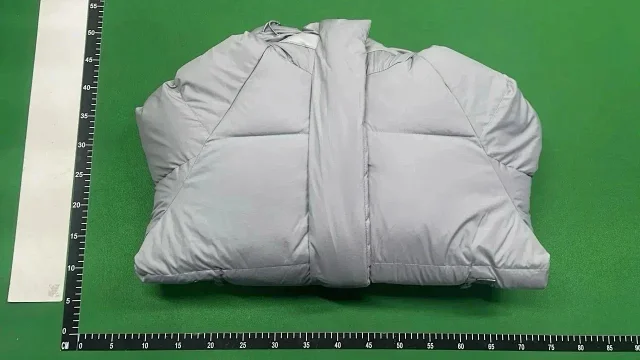 Stüssy Down Jackets Hooded quilted puffer jacket with logo hood product detail image 8
