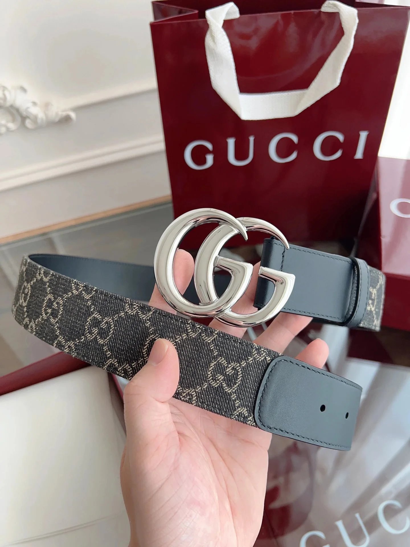 Gucci GG Marmont Embossed Rubber Belt Black with Gold-Tone Buckle - 4
