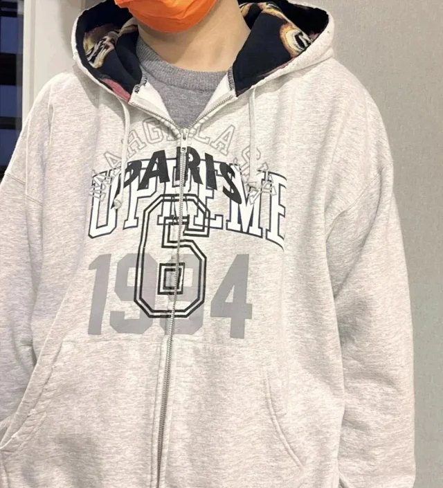 Supreme Hoodies & Sweatshirts 1994 Graphic Zip-Up Hoodie with Skull-Print Hood Lining product detail image 5