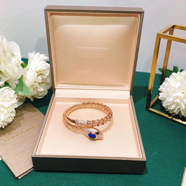 Unbranded Jewelry Assorted Rings, Necklaces and Bracelets product detail image 8