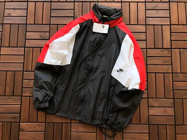 Nike Jackets Zip-Up Windbreaker with Logo Graphics product detail image 7