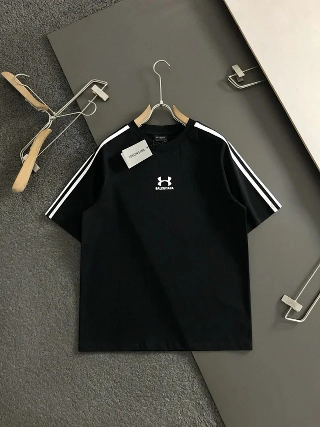 Balenciaga T-Shirts Short-Sleeve Graphic Logo product detail image 4