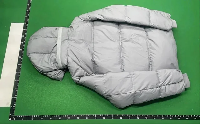 Stüssy Down Jackets Hooded quilted puffer jacket with logo hood product detail image 6