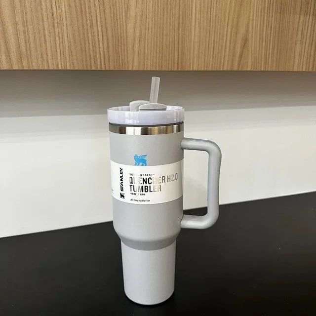 Stanley Uncategorized Quencher H2.0 Tumbler with Handle and Straw product detail image 10
