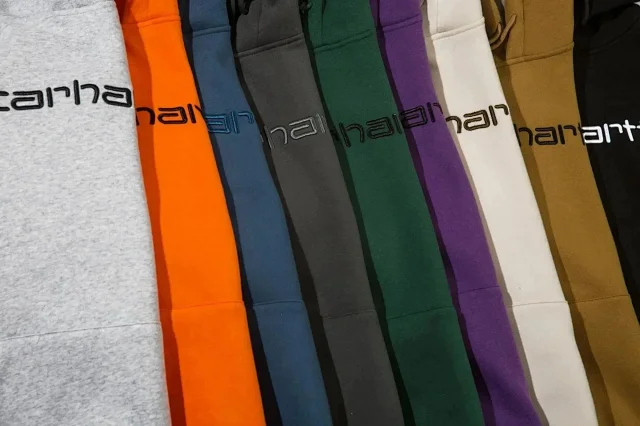 Carhartt Hoodies & Sweatshirts Logo-embroidered pullover hoodie with kangaroo pocket product detail image 9