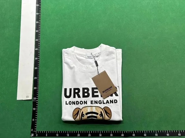 Burberry T-Shirts Short-Sleeve Graphic T-Shirt product detail image 5